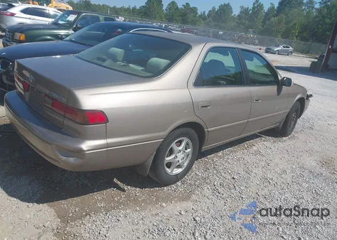 1999 Toyota Camry Le from USA, damaged, VIN 4T1BG22K5XU488052